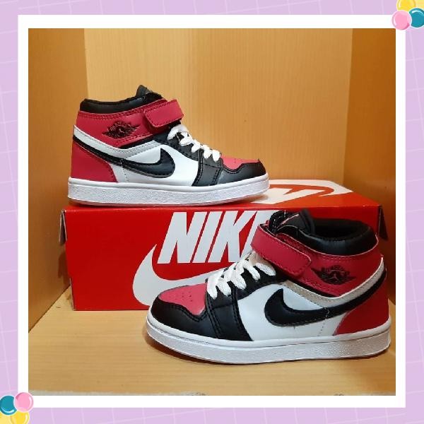 Jual Air Jordan 1 Chicago Black Toe Terbaru - May 2022 | Lazada