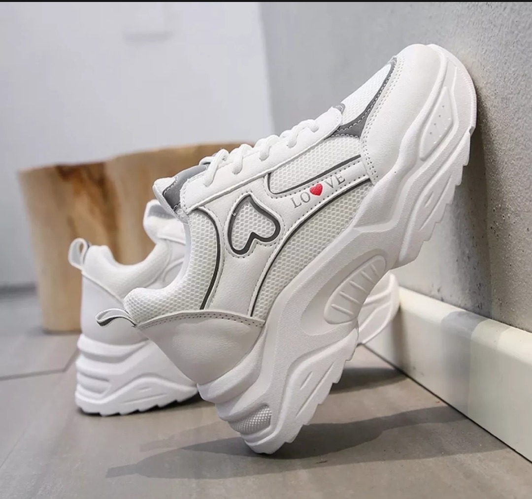 Sepatu Wanita korea sneaker Love/ sepatu wanita model terbaru/ sepatu korea model terbaru dan terlaris Sepatu Wanita korea sneaker Love/ sepatu wanita model terbaru/ sepatu korea model terbaru dan terlaris