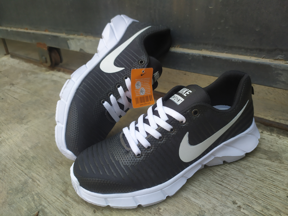 Harga Sepatu  Nike  Dan Harga Terbaru  Februari 2021 