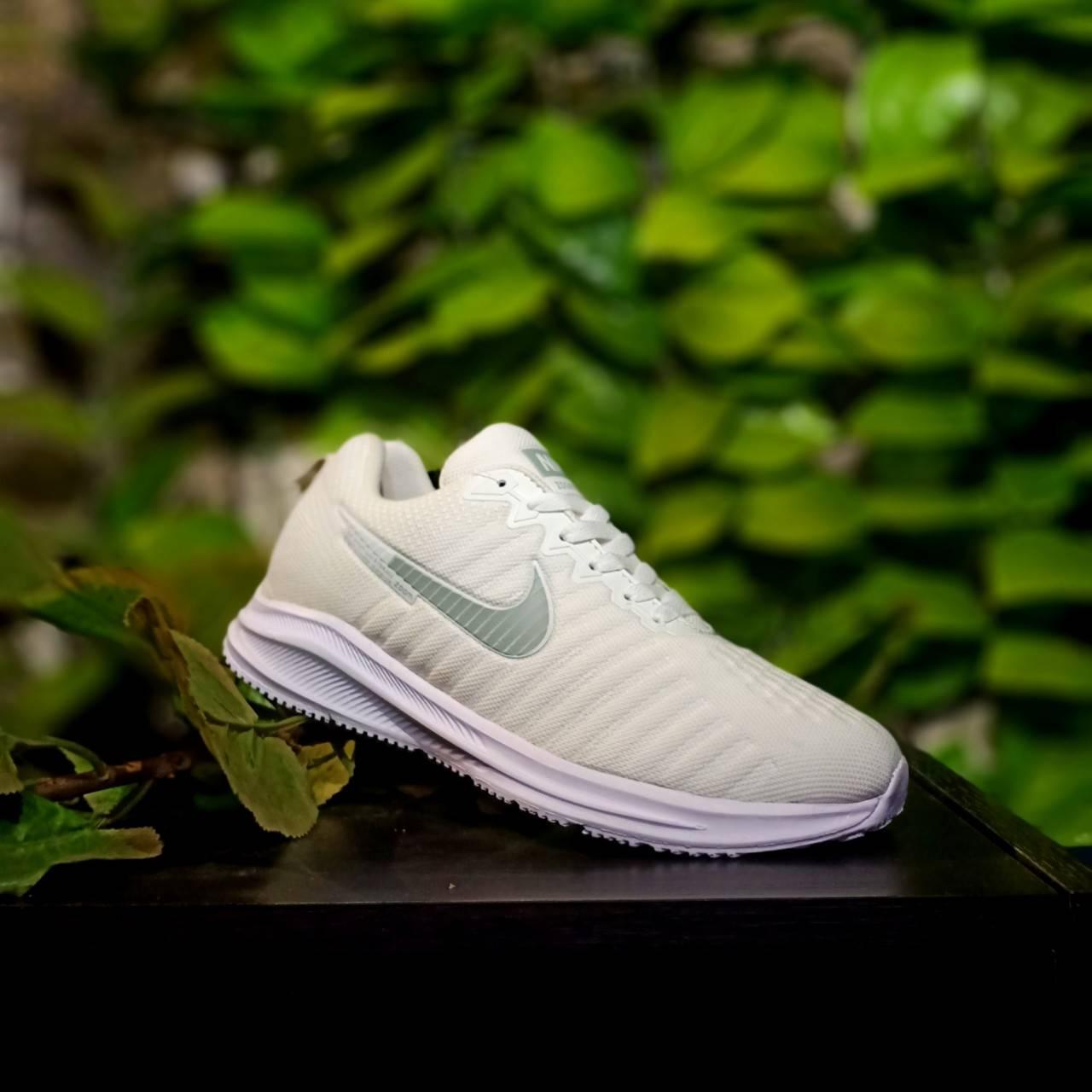 Sepatu Sneakers Pria Made in Vietnam Running Joging Dan Gaya_Nike001 Zoom_Pegasus Putih Polos Favorit Trend Masa Kini Harga Murah