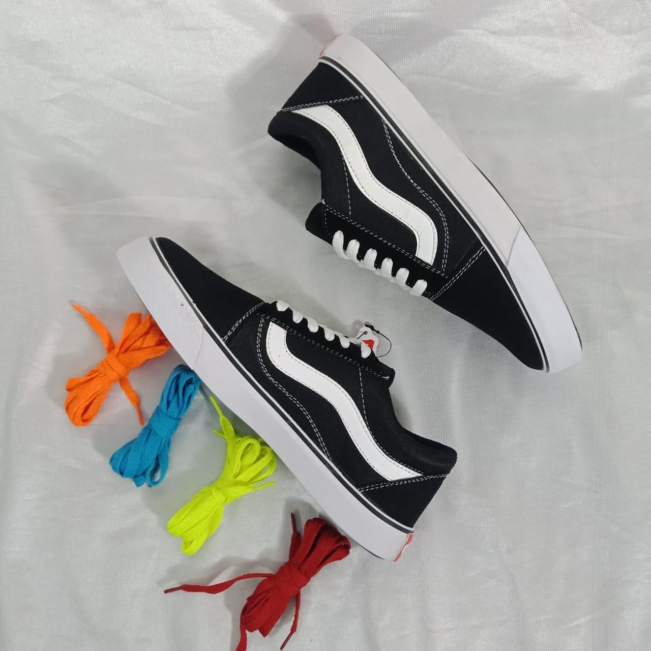 Sepatu Vans_Old Skool Classic Black and White BNIB premium made in vietnam/sepatu casual/sepatu sekolah/sepatu jalan-jalan/sepatu pria dan wanita termurah