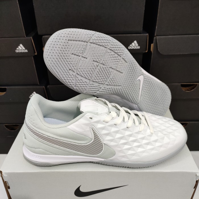 Jual Nike Tiempo Legend 8 Futsal Pro Terbaru | Lazada.co.id