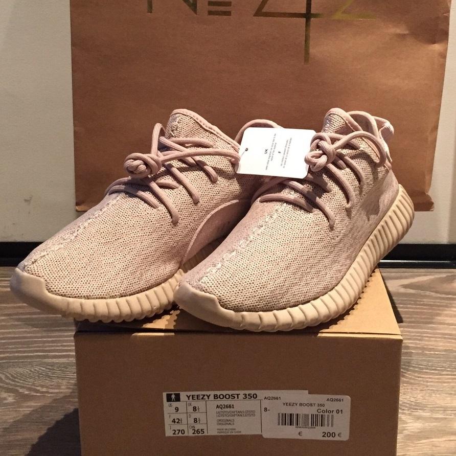Jakarta Sneakers Sepatu Yeezy Boost 350 Running Sport Premium Unisex ( Bisa BAyar Ditempat ) Jakarta Sneakers Sepatu Yeezy Boost 350 Running Sport Premium Unisex ( Bisa BAyar Ditempat )
