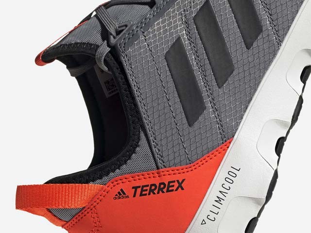 Jual Sepatu Adidas Terrex Voyager 