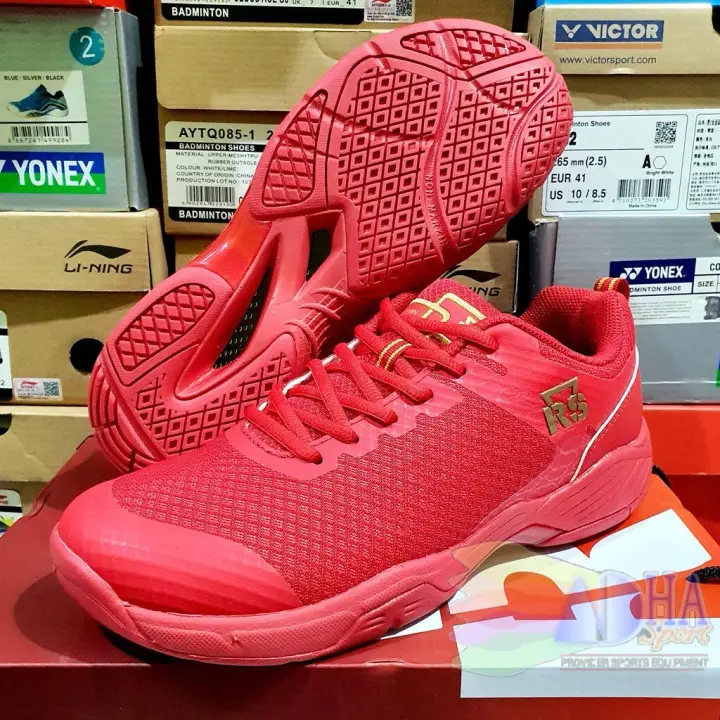 rs badminton shoes