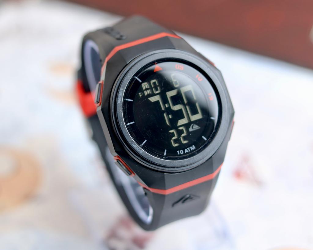 PBM JAM TANGAN PRIA QUIKSILVER DIGITAL KASUAL BAHAN RUBBER -YU- GOOD QUALITY GRADE AAA