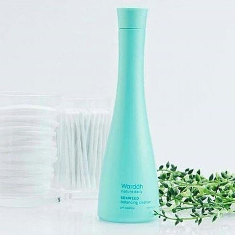 Pembersih Wardah Nature Daily Seaweed Balancing Cleanser 150 Ml / Cleanser Kulit Tampak Lebih Cerah Dan Kencang / Produk Kesehatan Kecantikan / Perawatan Kulit / Pembersih Wajah NZ64155