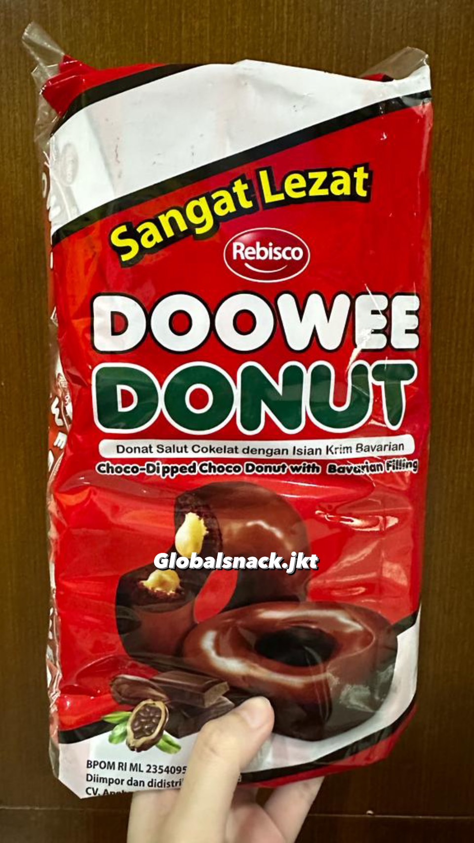 Rebisco Doowee Donut Strawberry Dipped Strawberry Filling Choco