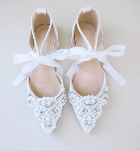 WHITE SHOES POINTY TOE FLAT with OVERSIZED PEARLS APPLIQUE, Women