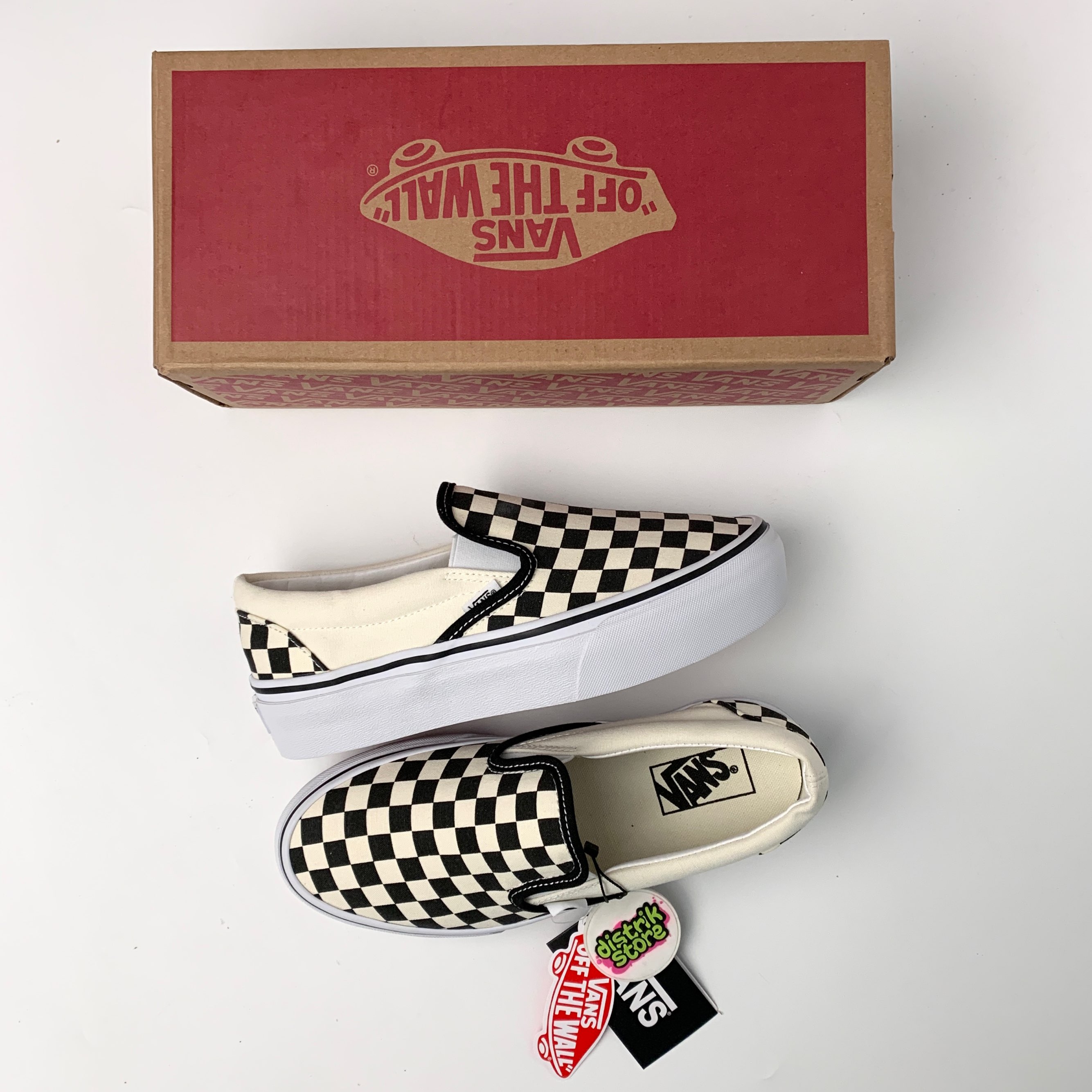 platform slip on black vans