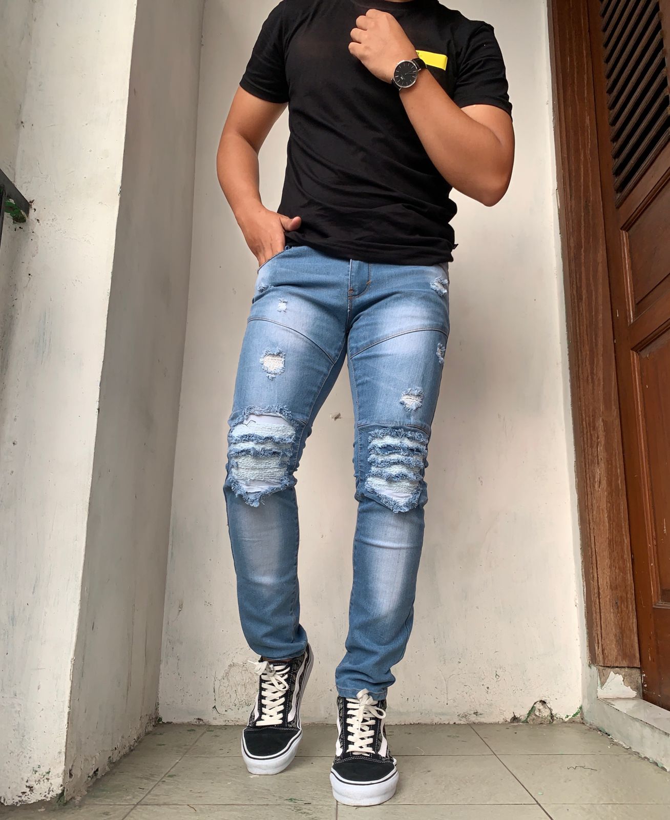 Baruan Celana Jeans Sobek Pria Terbaru 