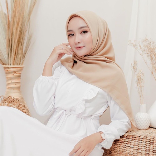 [ Hijabasket ] Airani Hijab Bela Segi Empat Premium Bella Square Pollycotton 35 Warna | Jilbab Segi Empat Polos Daily Best | Kualitas Premium