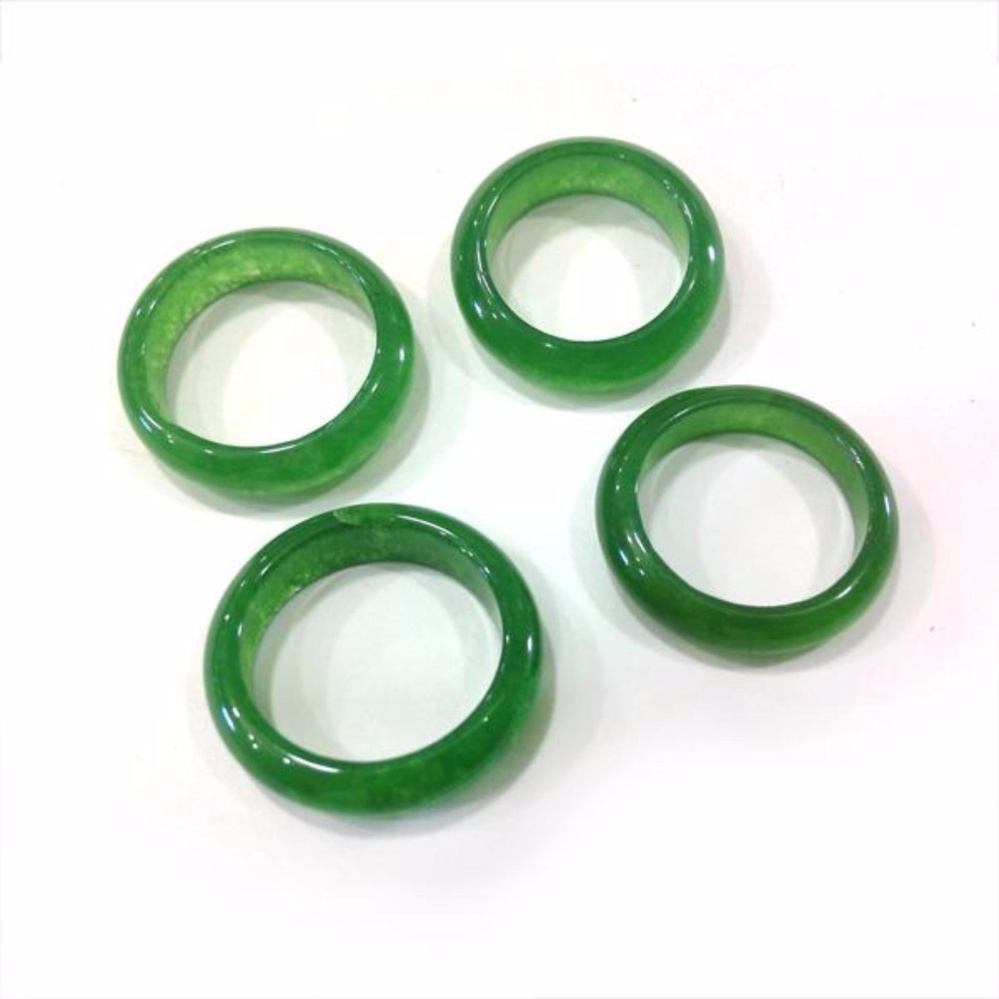 Cincin Giok Hijau