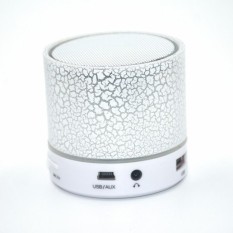 Baru A9 Portabel Mini Bluetooth Pembicara Nirkabel Super Bas Musik Pemutar dengan Tf Usb FM LED Malam Ringan untuk Smartphone Buah tablet MP3And Perangkat dengan Bluetooth Aktif Lainnya (Putih) -Internasional