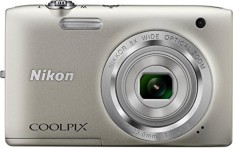 Nikon Coolpix S2800 20.1 MP Point & Shoot Digital Kamera dengan 5X Zoom Optik Versi Internasional, Perak-Internasional