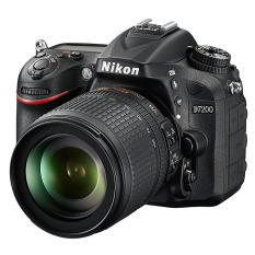 Nikon D7200 kit 18-140MM - Hitam - Free Memory 16GB Sandisk