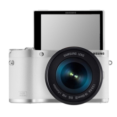 SAMSUNG SMART Digital Kamera 20,3 Megapiksel 50 Zoom Optik NX300M + 18-55mm Lensa-(putih) -Internasional