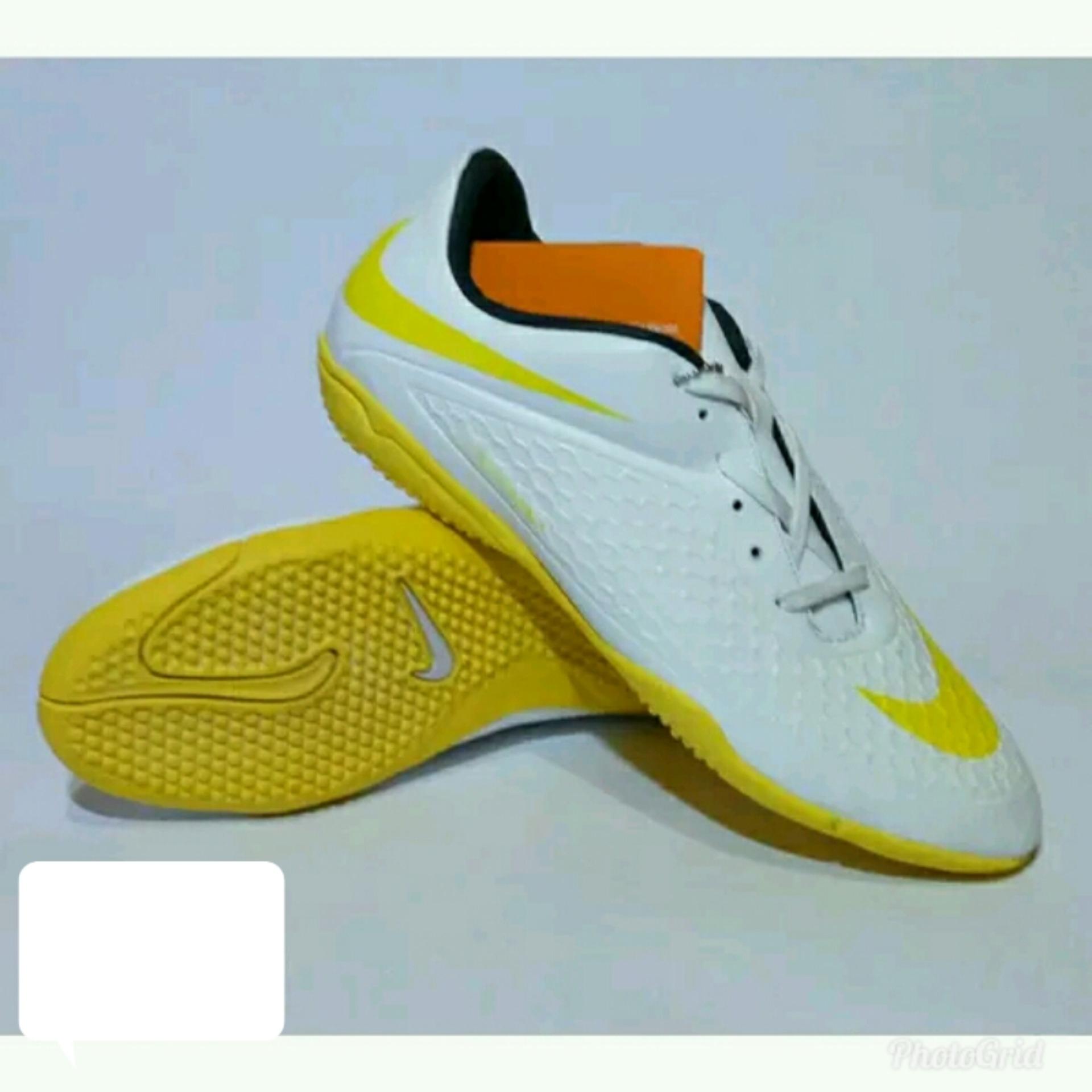 Sepatu Futsal nikeii hypervenom