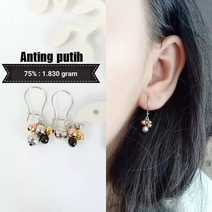 Anting Emas / Mas Putih 75% Berat 1.710 Gram..