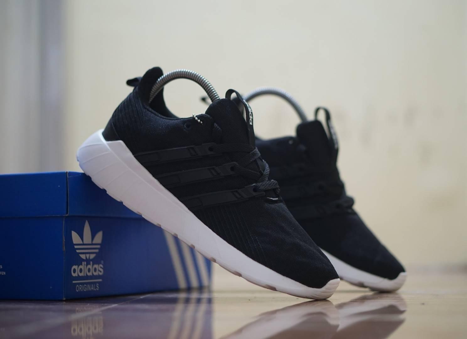 ΑDIDAS - Sepatu Pria ΑDIDAS Flow Sneakers Fashion Olahraga running