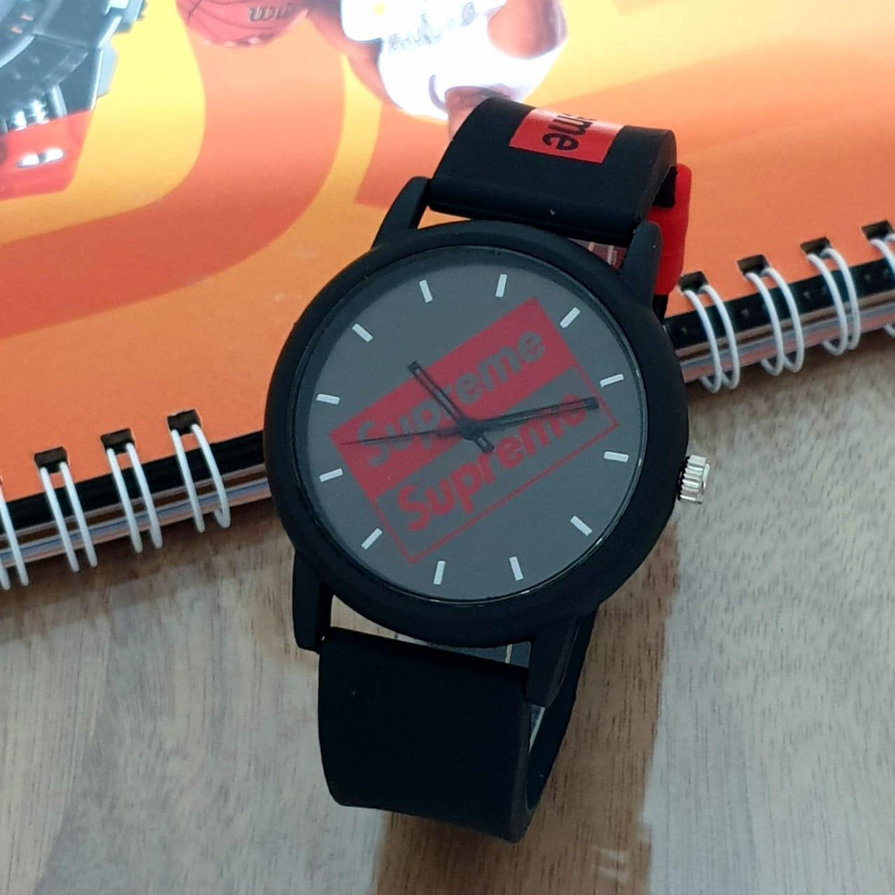 Jam Tangan Supreme Original Rubber Strap Jam Tangan Pria Wanita Fashion Gaya Anak Muda Jam Tangan Swiss Army Trending Topik Terbaru Lazzada New Lazada Indonesia