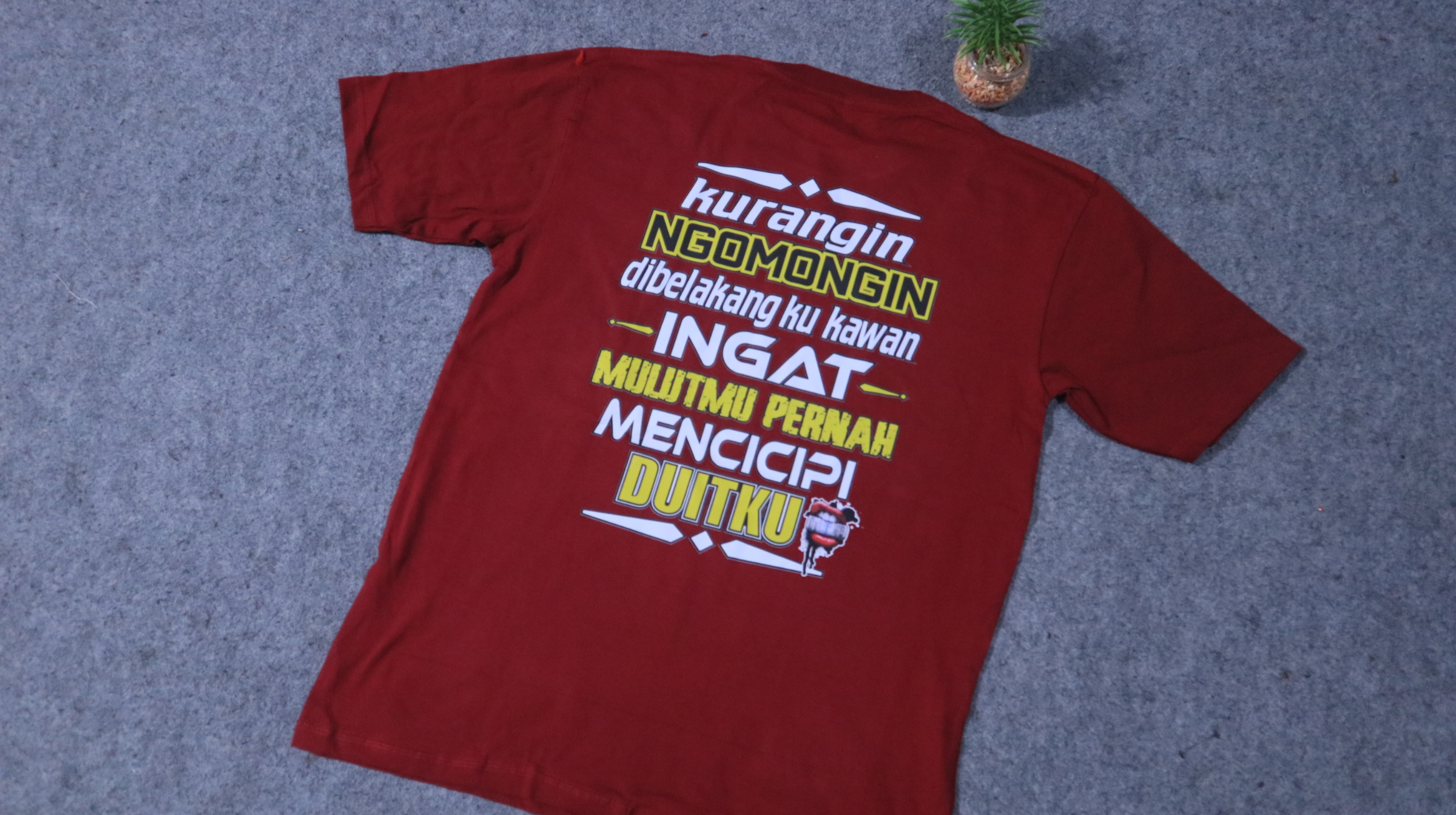 Porno aktrisa Kelli Tump