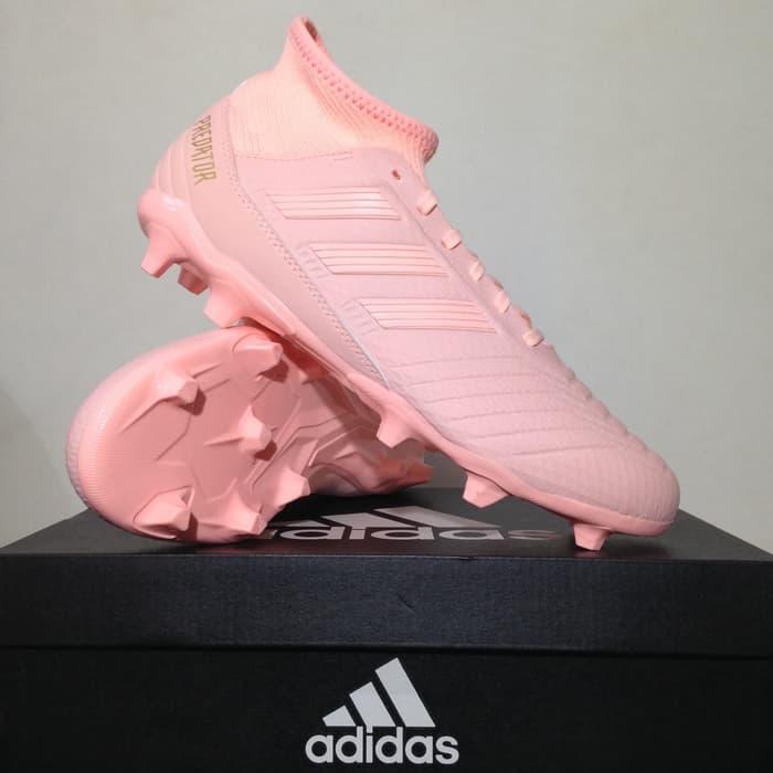 sepatu bola adidas predator pink