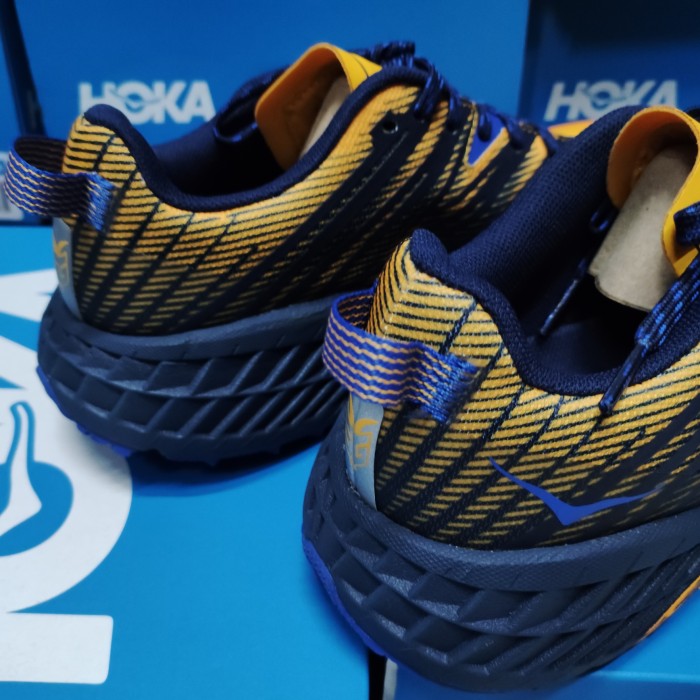 hoka one one trail