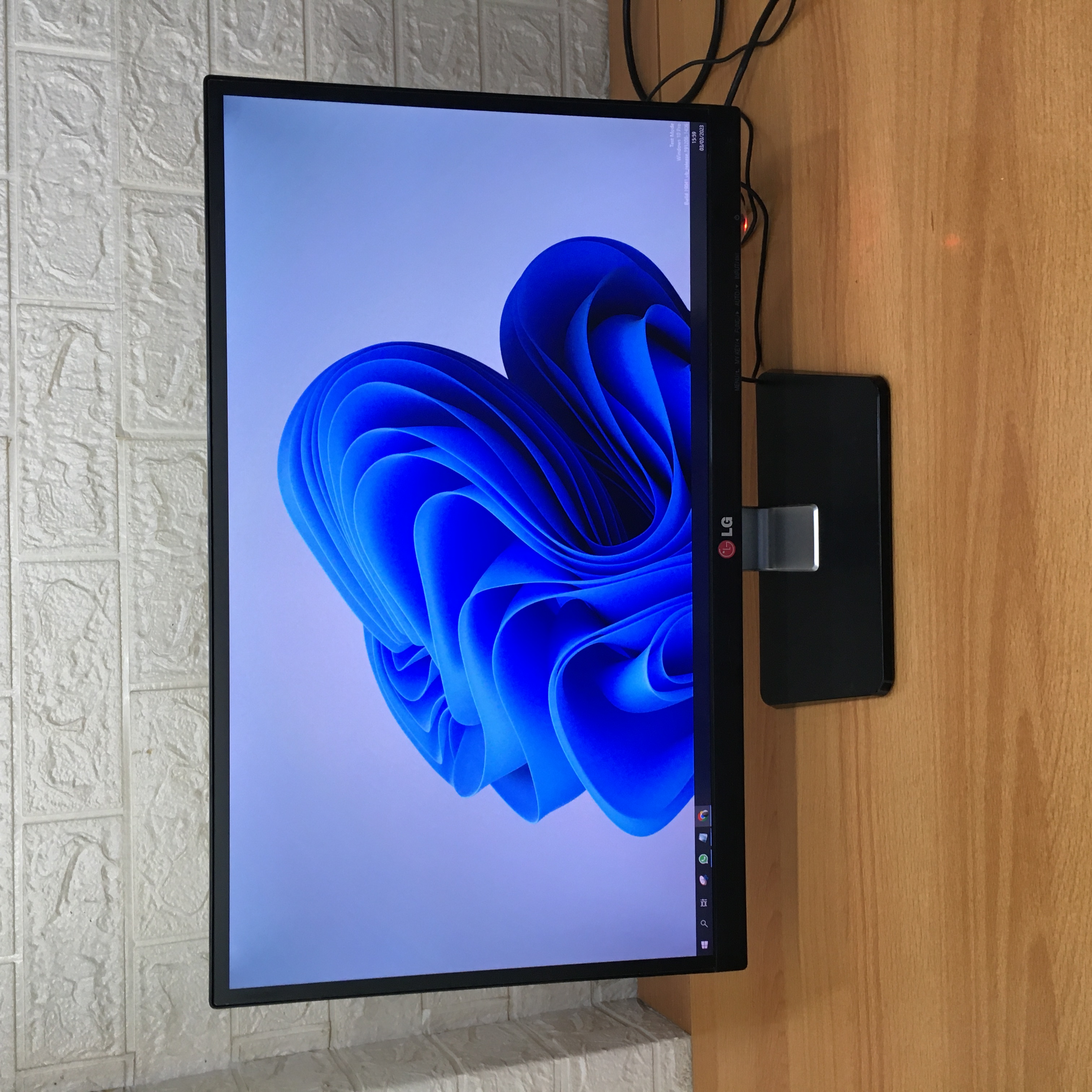 hp 22w 21.5 inch fhd ips monitor