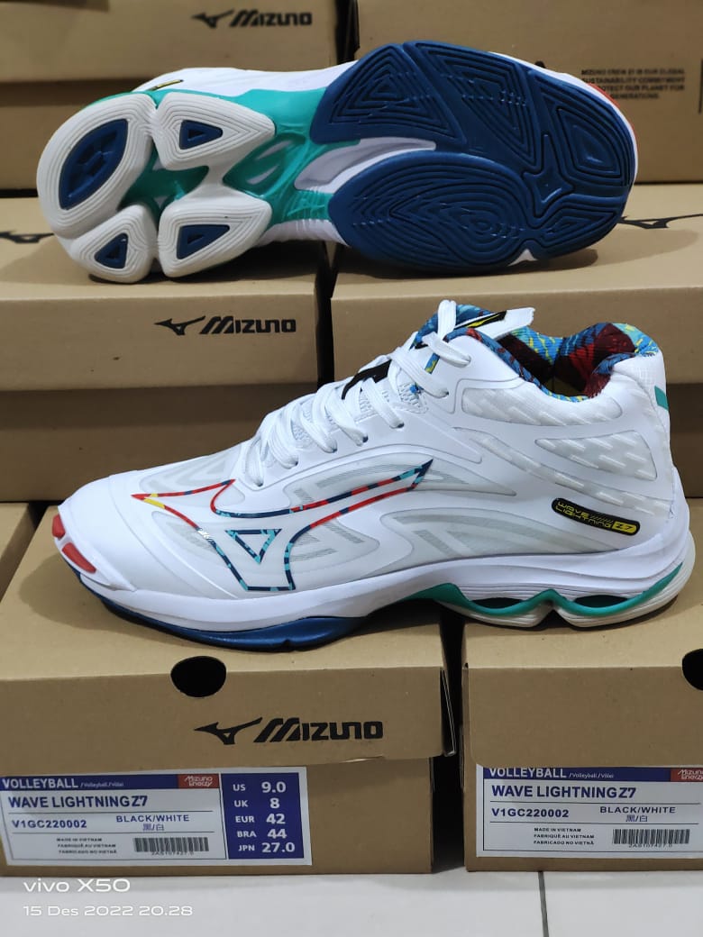 Sepatu Mizuno Terbaru SEPATU VOLI MIZUNO WAVE LIGHTNING Z6 SEPATU