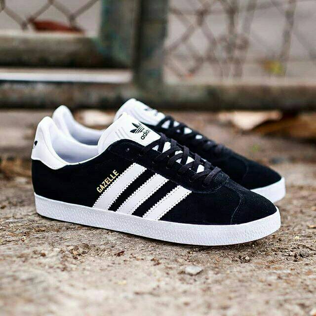 black adidas suede