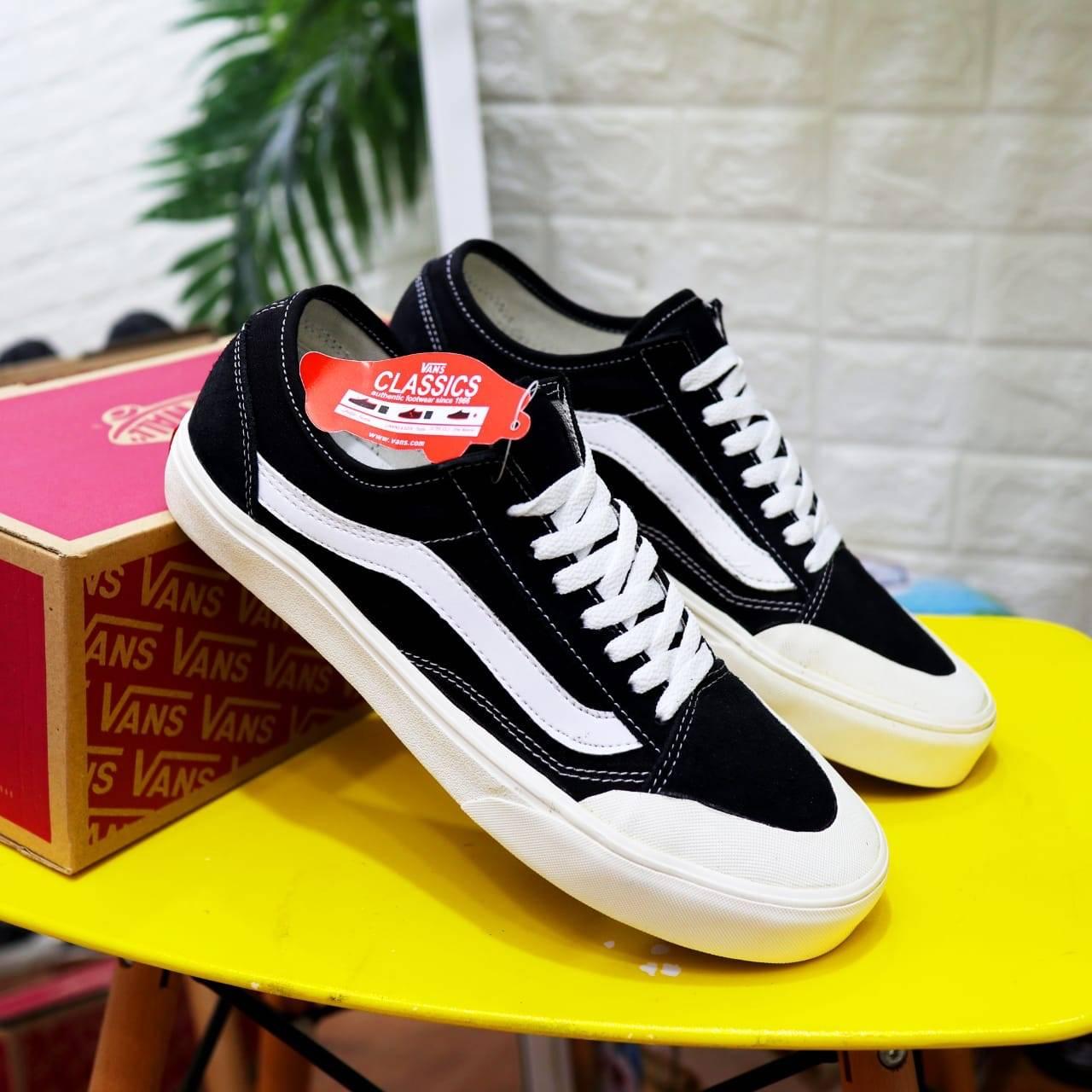 vans old skool half moon