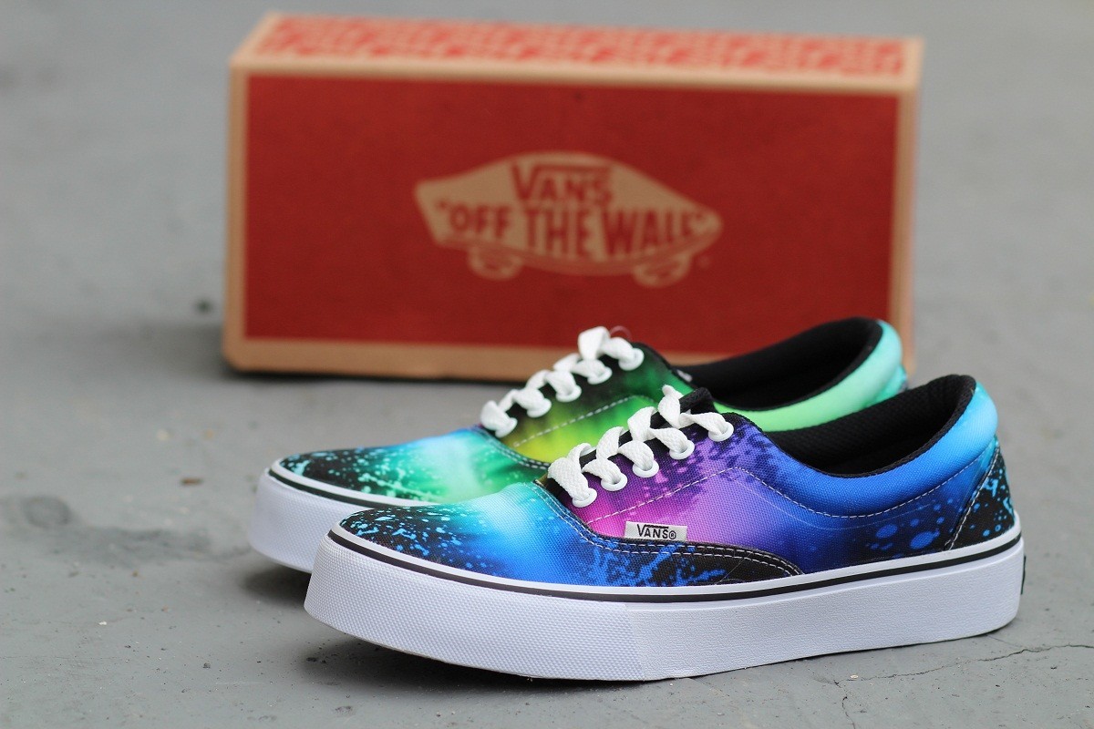 sepatu vans galaxy