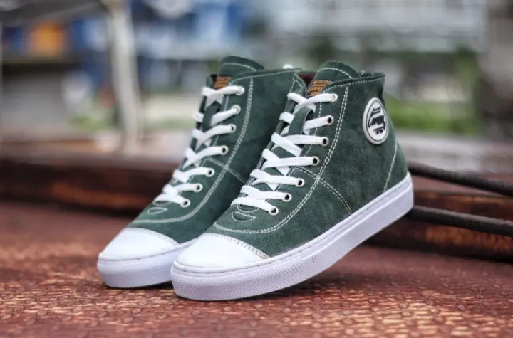 Sepatu high sneakers Clearance