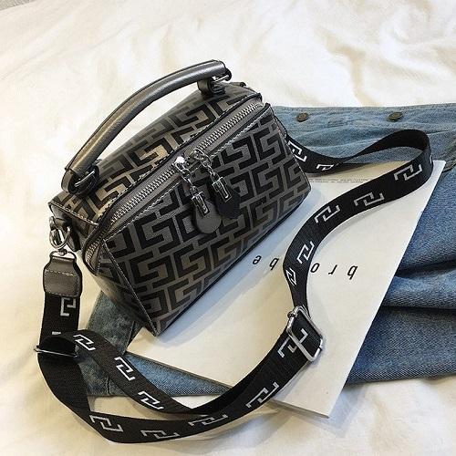 Tas selempang fashion wanita import (1 KG MUAT 3PCS) Slingbag korea SQ1350 LT1350 DJ2654 BQ2158 VC88292 EL133 Shoppingqueen.os