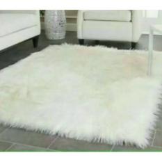 Karpet bulu korea putih