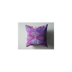 sarung bantal endek