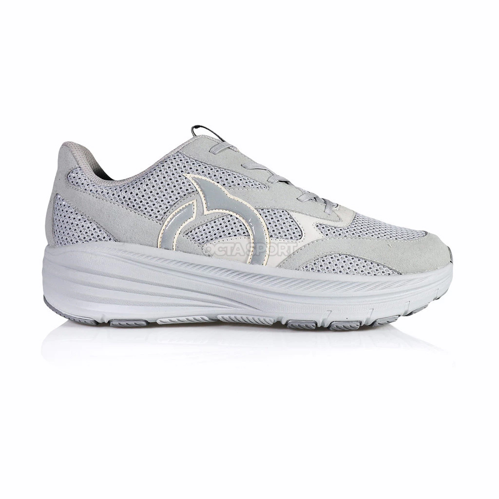 Sepatu Sneakers Steve Madden Zela Sneakers SEPATU SNEAKERS RUNNING