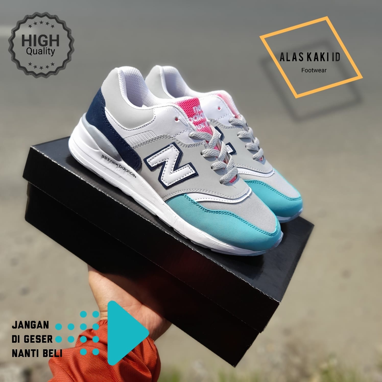 Jual Sepatu Sneakers New Balance Wanita 