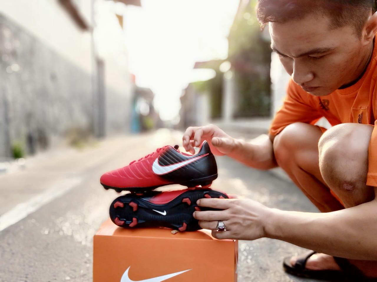 SEPATU SEPAK BOLA TMP TERBARU-TERLARIS-HARGA TERMUR-SOL RAPI NYAMAN DI PAKAI PREMIUM 100% REALPICH