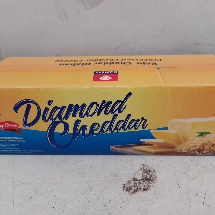 Keju Diamond Cheddar Cheese 2kg keju diamond cheddar 2kg cheese