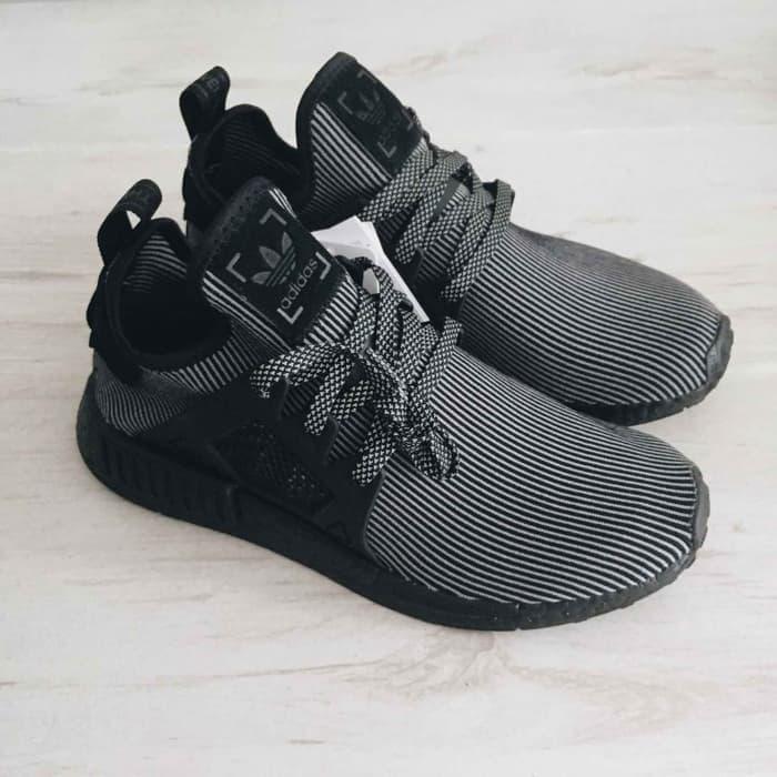 Sepatu Sneakers Pria / Sneakers Pria Keren / Sneakers Pria Murah / Sneakers Pria Elegant / Sneakers Pria Populer / Sneakers Pria Terbaru 2019 / Sneakers ADDS029 NMD XR1 Triple Black