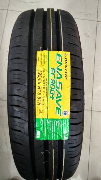 195/65 R15、DUNLOP ENASAVE 持ち帰れ RV505、2022年
