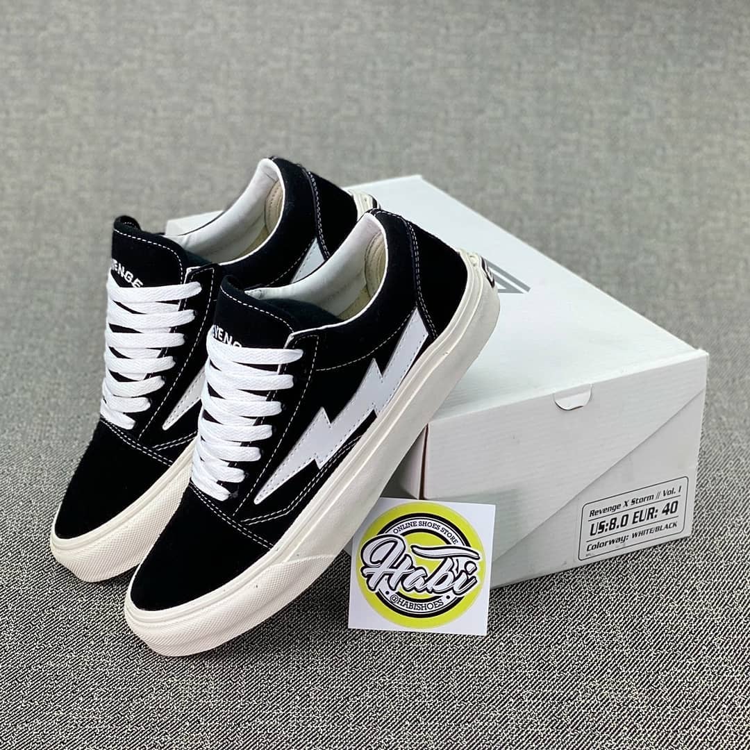 sepatu revenge x storm