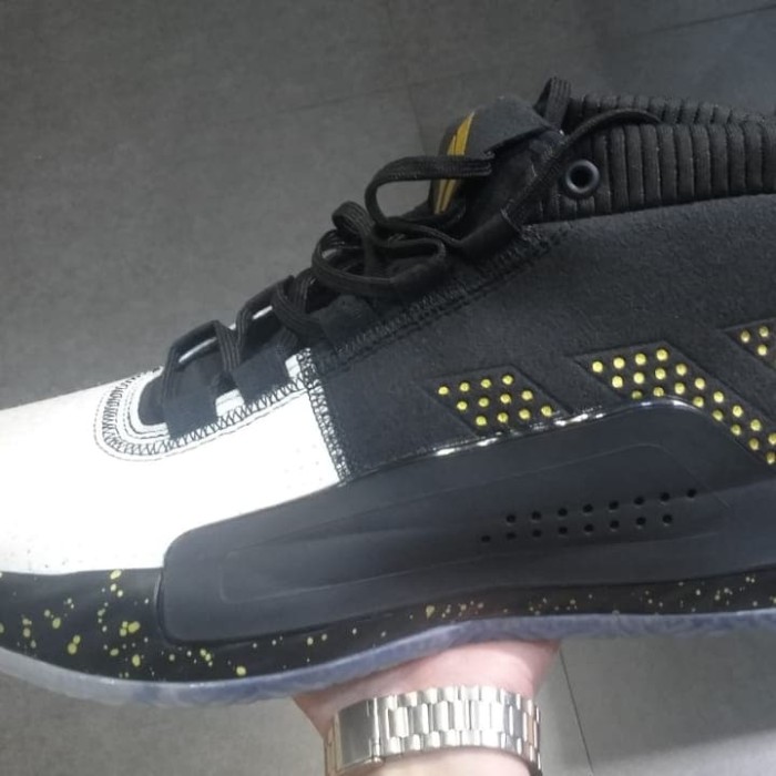 Jual Adidas Dame 5 Terbaru | Lazada.co.id