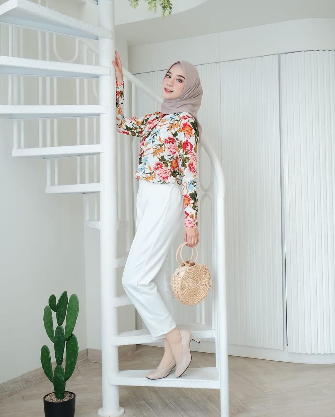 Tropical Blossom Cod Kemeja Blouse Wanita Kemeja Lengan Panjang Kemeja Wanita Kemeja Motif Fashion Korea Kemeja Motif Bunga Baju Wanita Lengan Panjang