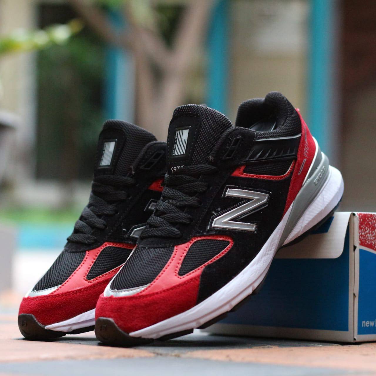 red and black 990 new balance