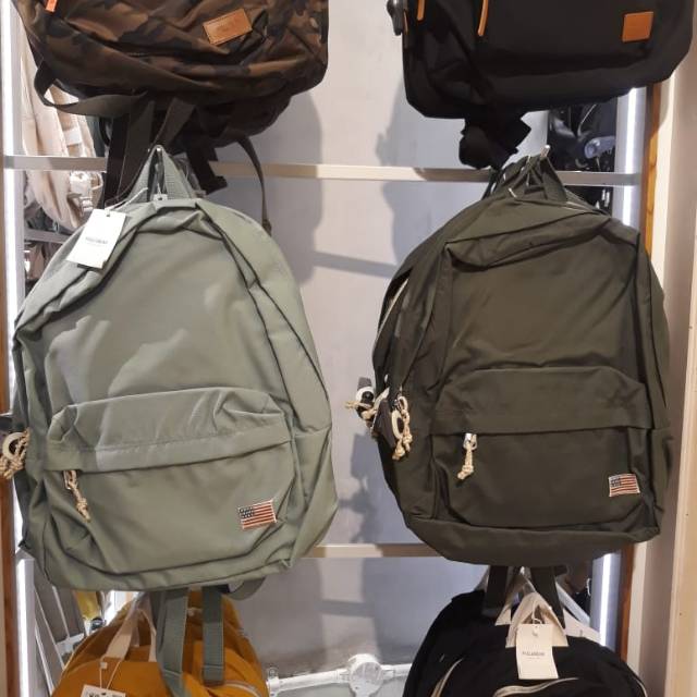 ransel pull and bear