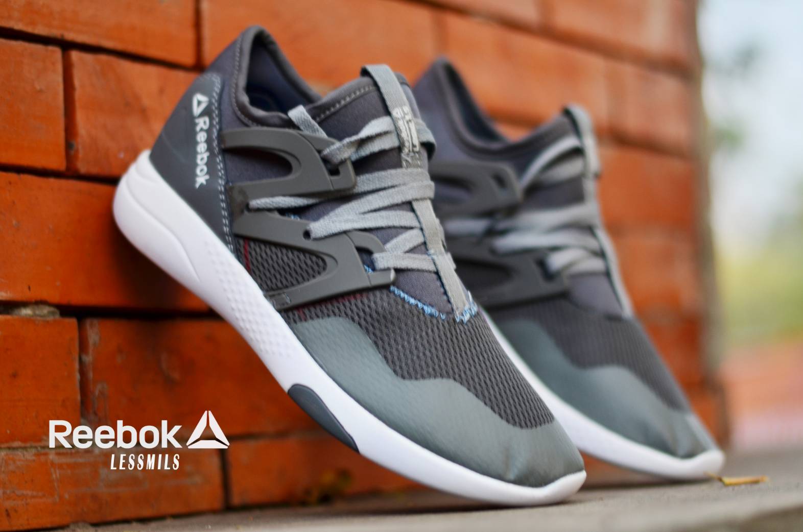 Sepatu Olah Raga Reebok Klasik Lesmills Sepatu Sneakers Running