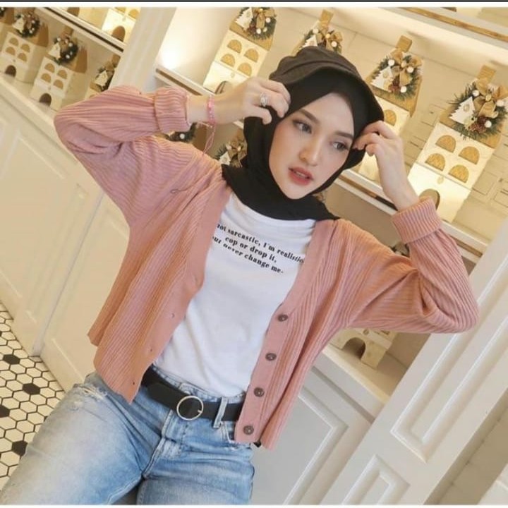ootd cardigan crop